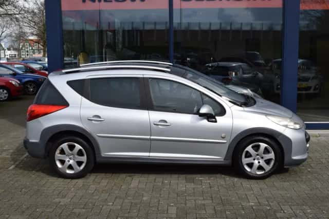 Peugeot 207 (2009) thumbnail 6