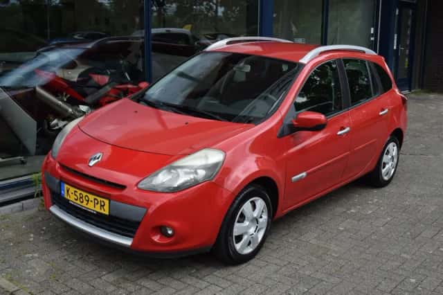 Renault Clio (2011) thumbnail 1