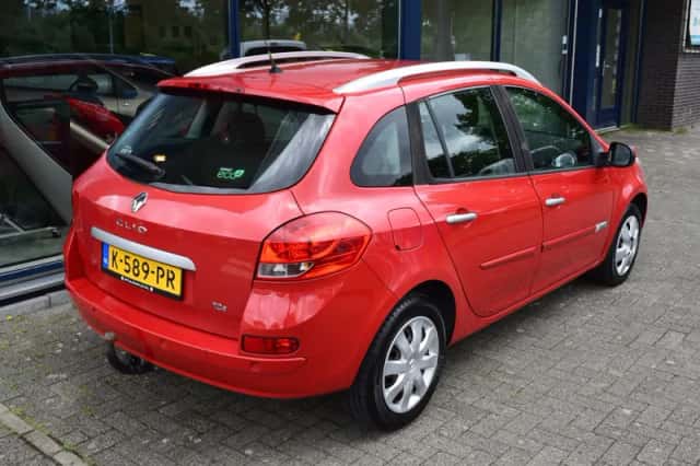 Renault Clio (2011) thumbnail 5