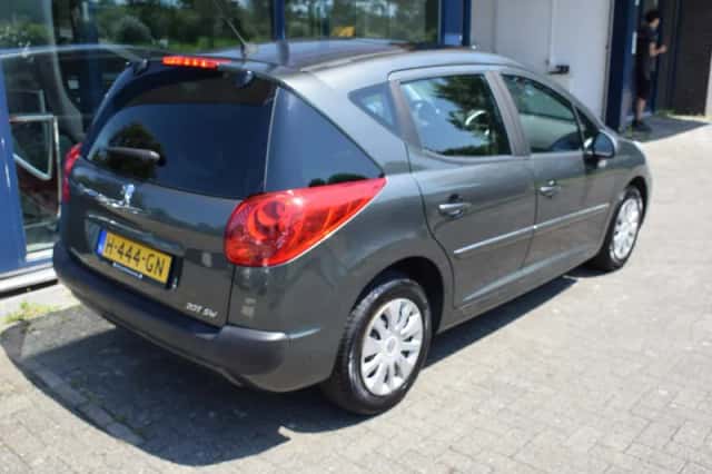 Peugeot 207 (2010) thumbnail 5