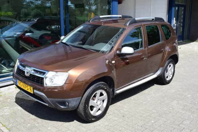 Dacia Duster (2010) thumbnail 1