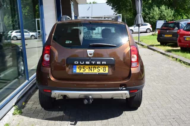 Dacia Duster (2010) thumbnail 4