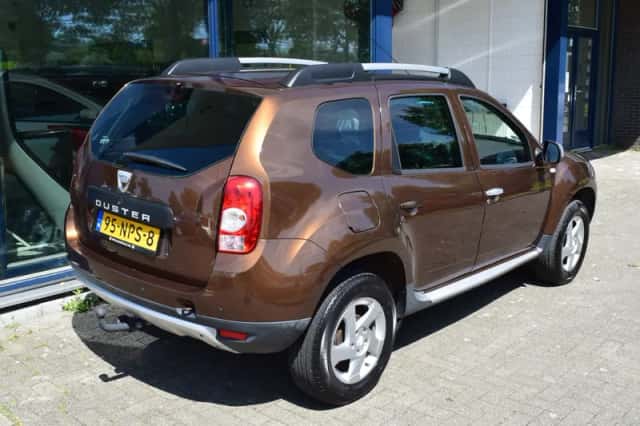 Dacia Duster (2010) thumbnail 5