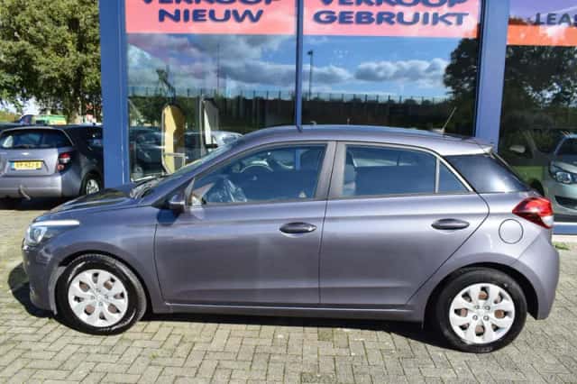 Hyundai i20 (2018) thumbnail 2