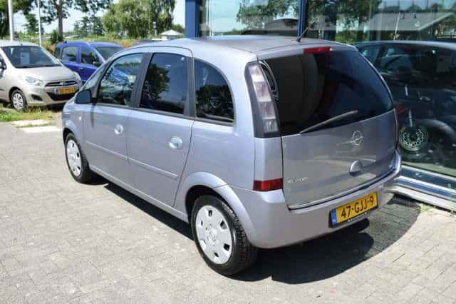 Opel Meriva (2007) thumbnail 3