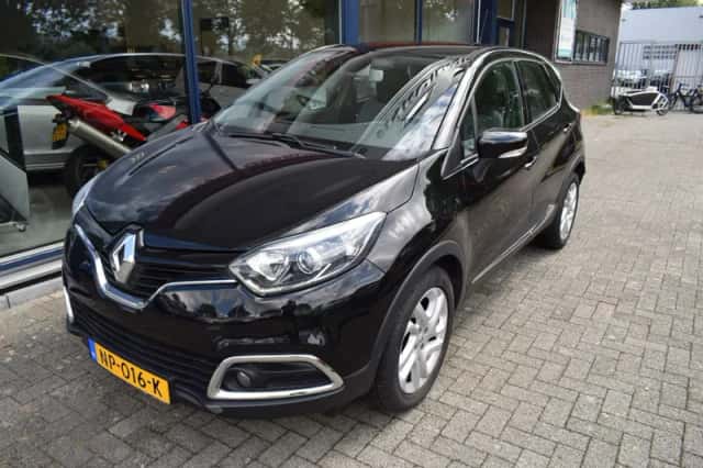 Renault Captur (2016) thumbnail 1
