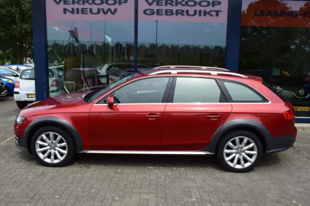Audi A4 Allroad (2009) thumbnail 2