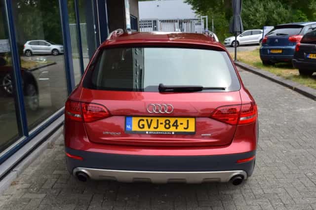 Audi A4 Allroad (2009) thumbnail 4