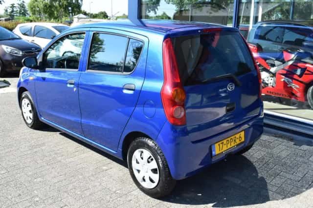 Daihatsu Cuore (2011) thumbnail 3