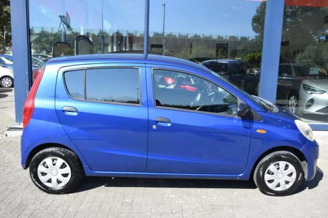 Daihatsu Cuore (2011) thumbnail 6