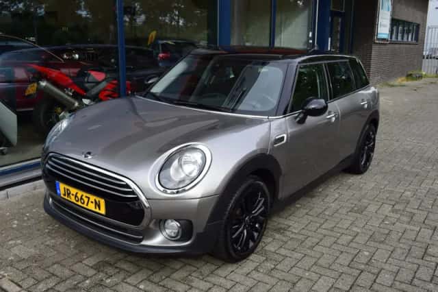 MINI Clubman (2016) thumbnail 1