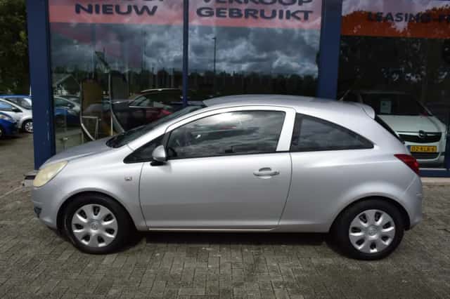 Opel Corsa (2008) thumbnail 2
