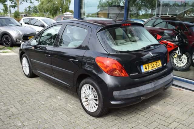 Peugeot 207 (2006) thumbnail 3