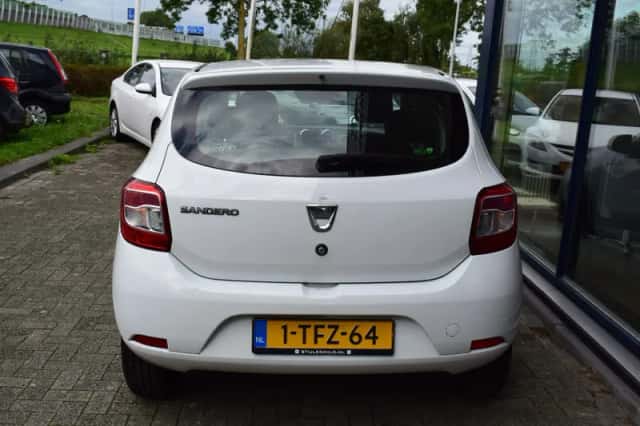 Dacia Sandero (2014) thumbnail 4