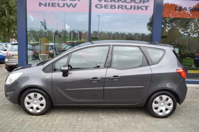 Opel Meriva (2011) thumbnail 2