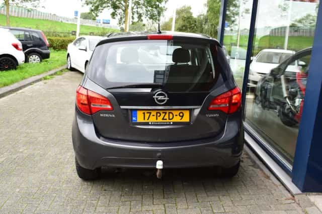Opel Meriva (2011) thumbnail 4