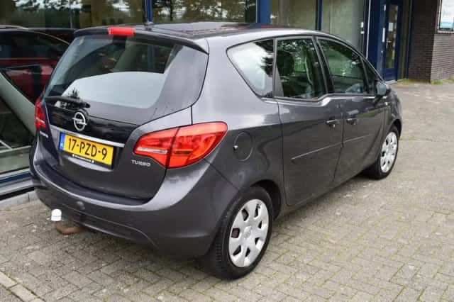 Opel Meriva (2011) thumbnail 5