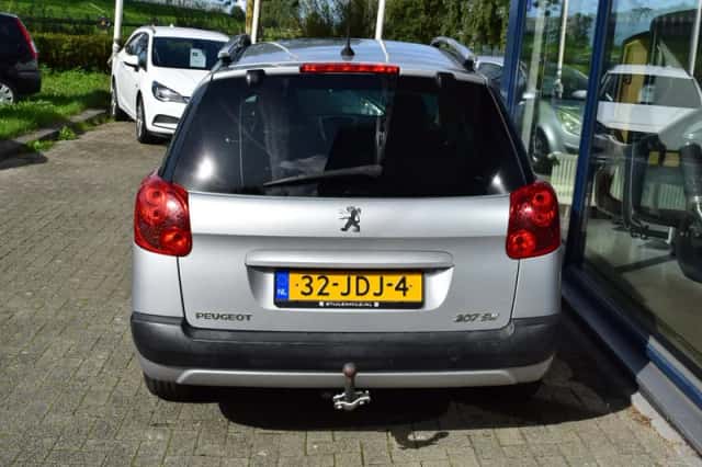 Peugeot 207 (2009) thumbnail 4