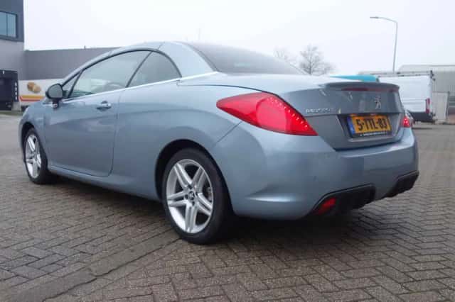 Peugeot 308 (2012) thumbnail 4