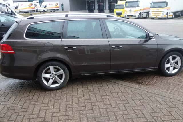 Volkswagen Passat (2013) thumbnail 4