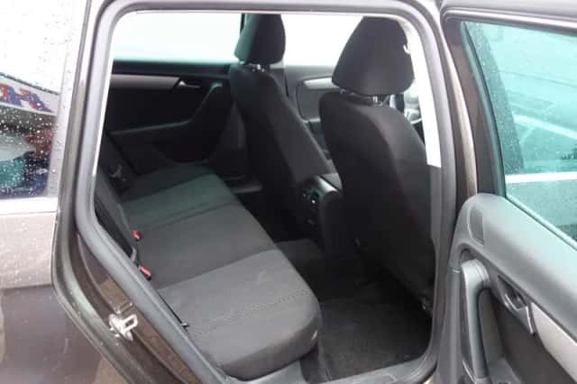 Volkswagen Passat (2013) thumbnail 6