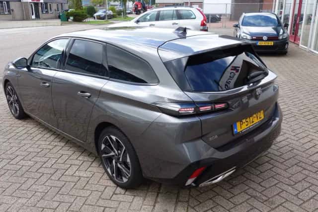 Peugeot 308 (2022) thumbnail 4