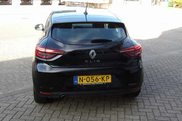 Renault Clio (2021) thumbnail 4