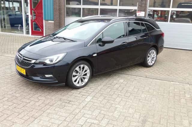 Opel Astra (2018) thumbnail 2