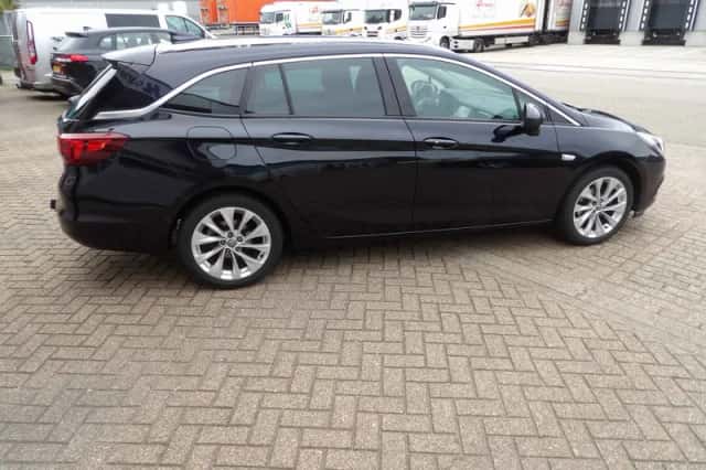 Opel Astra (2018) thumbnail 5