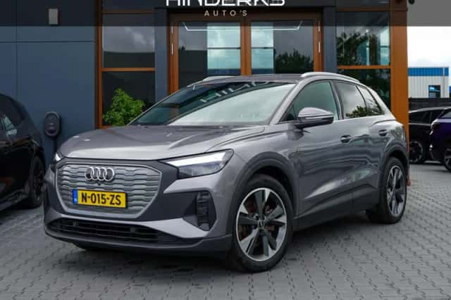 Audi Q4 e-tron (2021) thumbnail 1