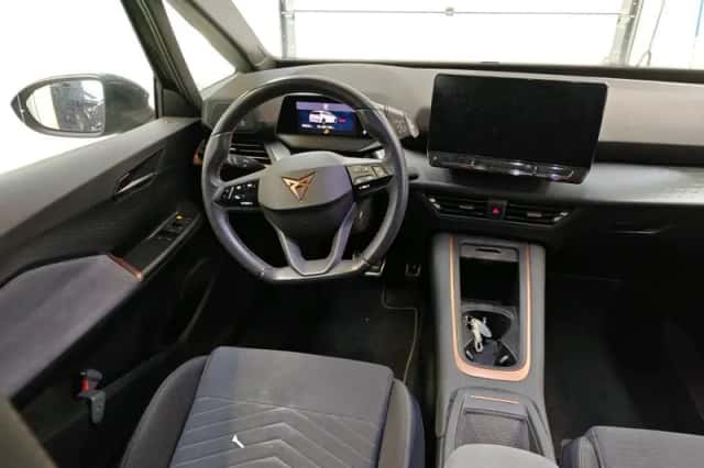 CUPRA Born (2021) thumbnail 5