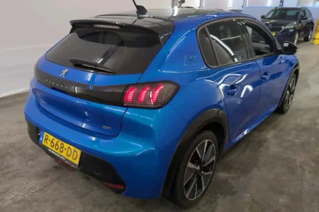 Peugeot e-208 (2022) thumbnail 3