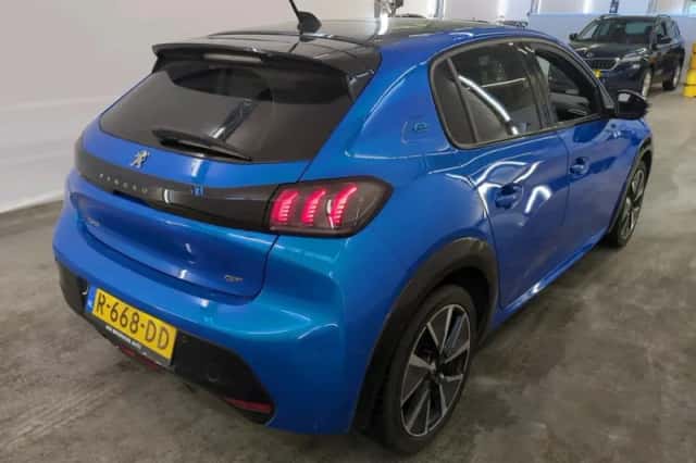 Peugeot e-208 (2022) thumbnail 3