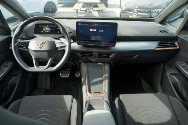 CUPRA Born (2021) thumbnail 5