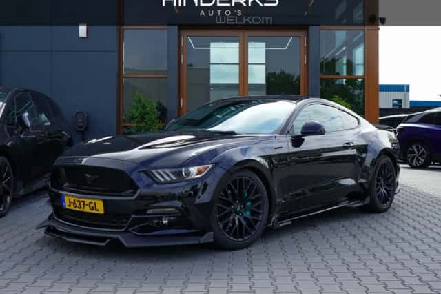 Ford Mustang (2017) thumbnail 1