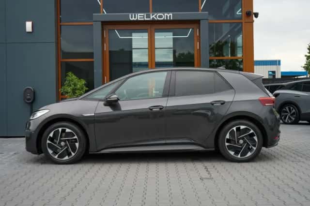 Volkswagen ID.3 (2022) thumbnail 2