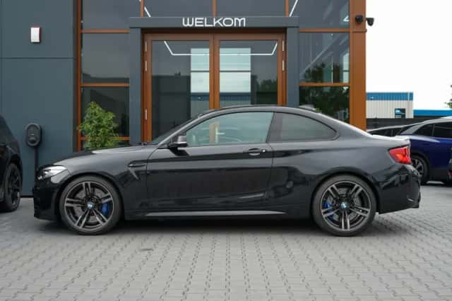 BMW M2 (2018) thumbnail 2