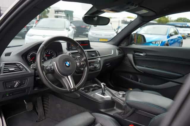 BMW M2 (2018) thumbnail 4