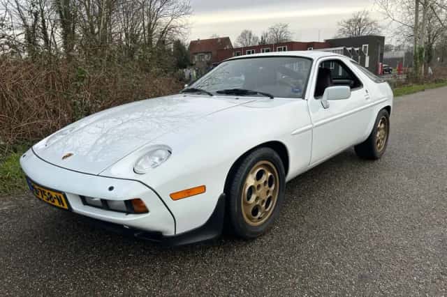 Porsche 928 (1986) thumbnail 2