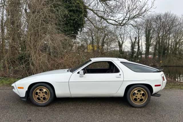 Porsche 928 (1986) thumbnail 3
