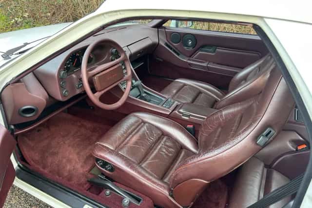Porsche 928 (1986) thumbnail 5