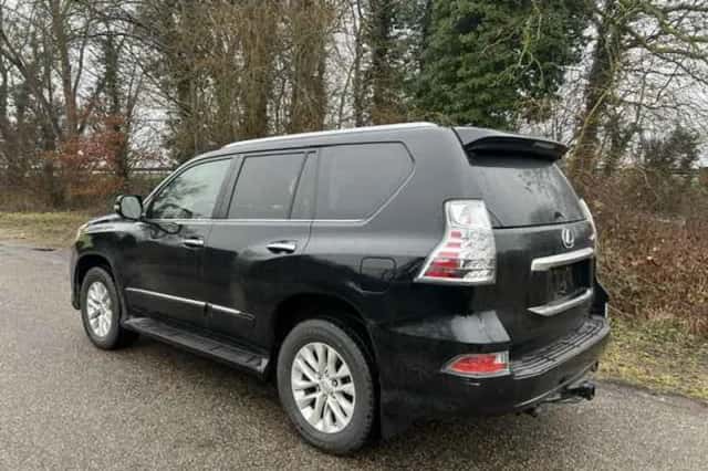 Lexus GX (2014) thumbnail 3
