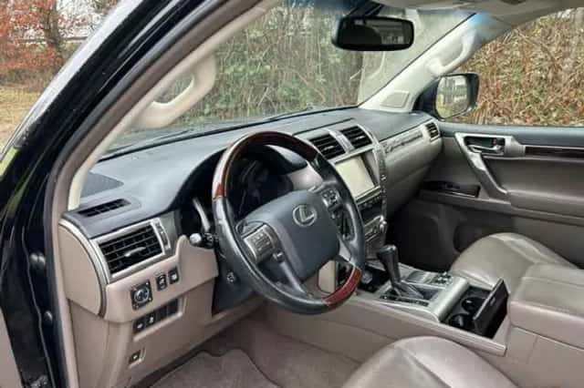 Lexus GX (2014) thumbnail 5