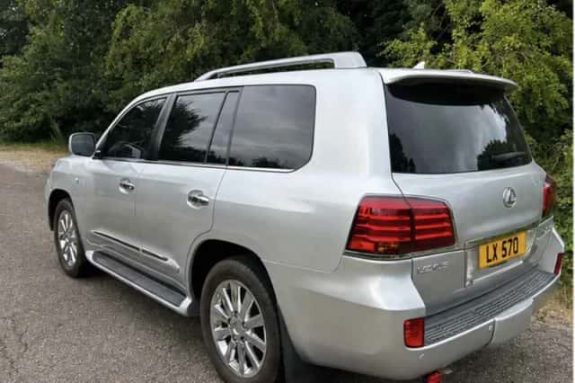 Lexus LX (2009) thumbnail 3
