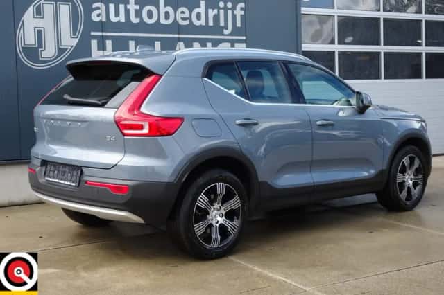 Volvo XC40 (2022) thumbnail 3
