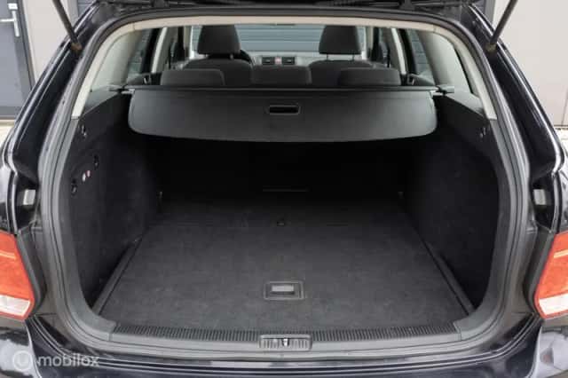 Volkswagen Golf (2009) thumbnail 6