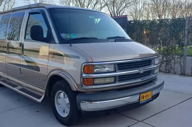 Chevrolet Express (1999) thumbnail 4