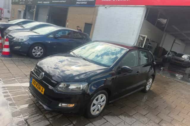 Volkswagen Polo (2011) thumbnail 3