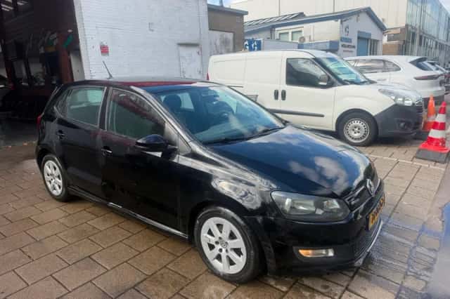 Volkswagen Polo (2011) thumbnail 6