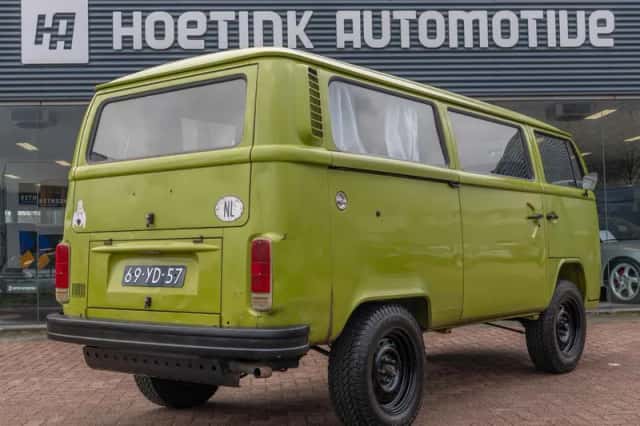 Volkswagen Transporter (1976) thumbnail 2